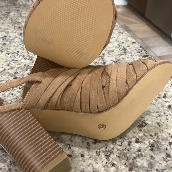 Nib Light Brown 4 inch sandals Coconuts by Matisse 8.5 - Picture 4 of 5
